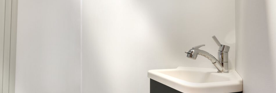 Pössl-Summit-600-B-baño-min