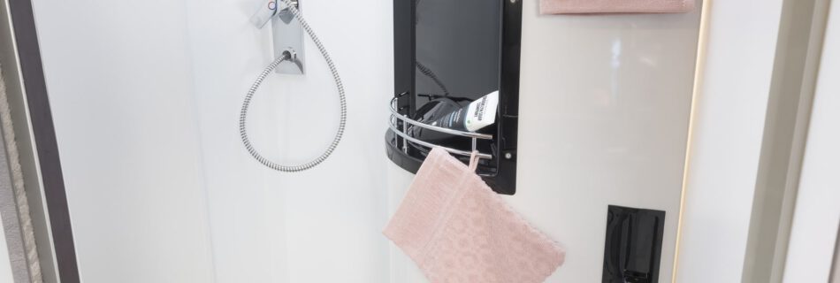 summit-600-l-elegance-shine-baño